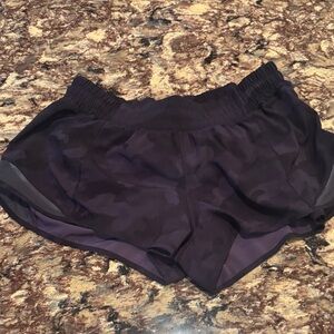 Lululemon Women's Black Camouflage Hotty Hot LR Shorts